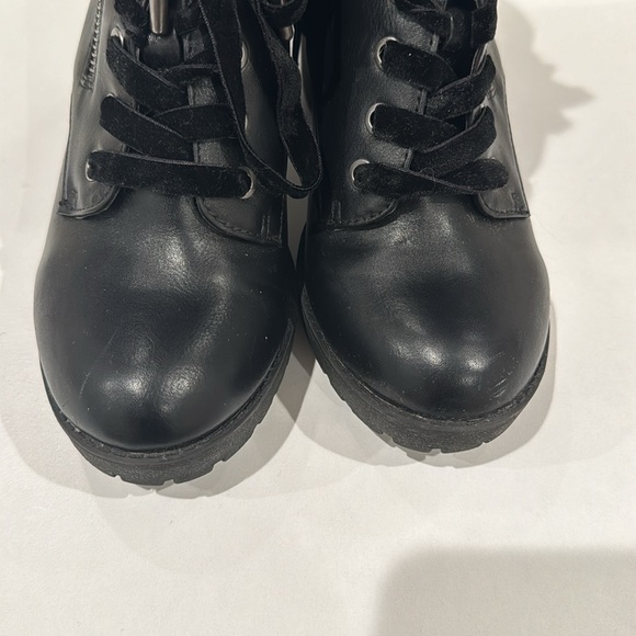Lace up black black leather boots 8 - Picture 4 of 7